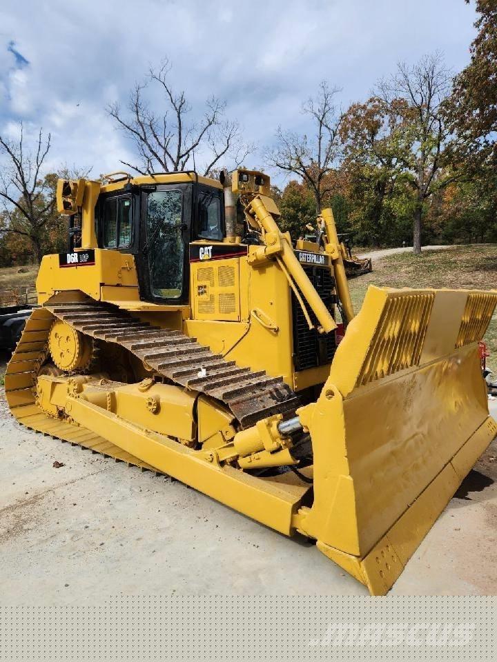 CAT D 6 R ブルドーザー