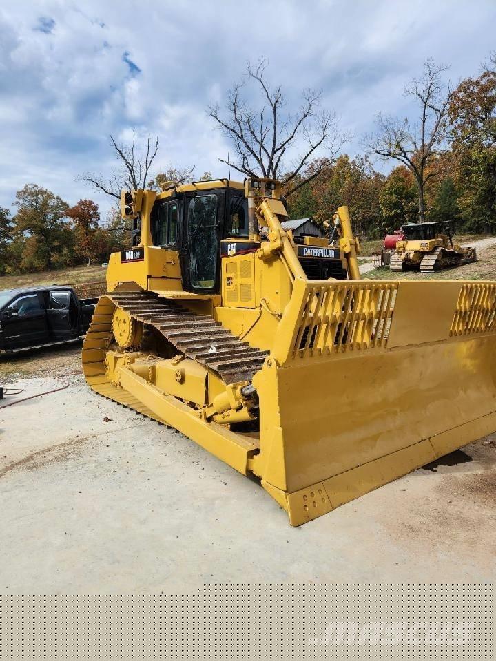 CAT D 6 R ブルドーザー