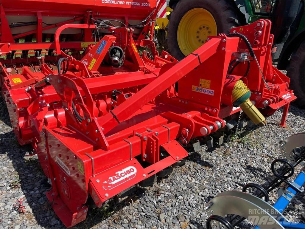 Maschio G 300 土壌準備作業