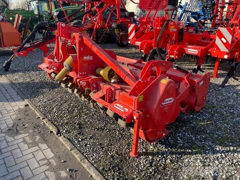 Maschio G 300 土壌準備作業