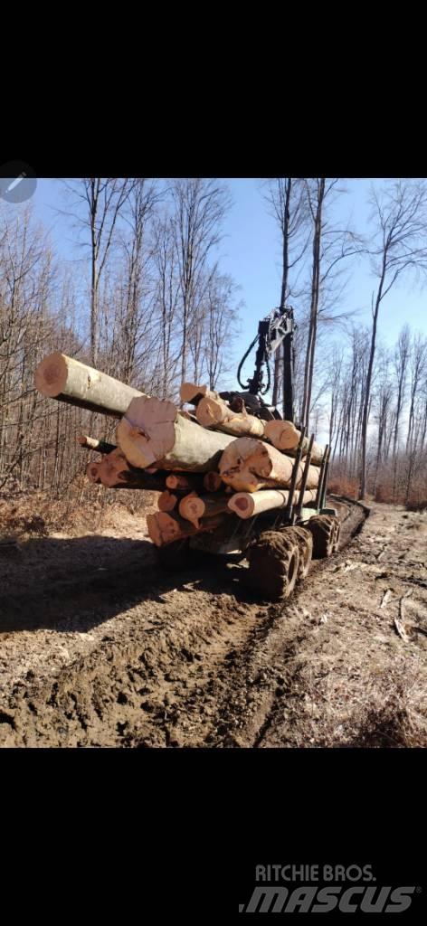John Deere 1110 フォワーダー