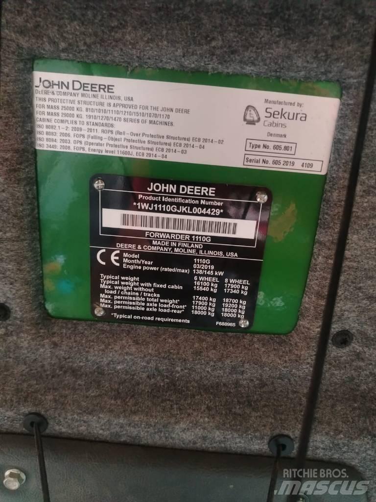John Deere 1110 フォワーダー