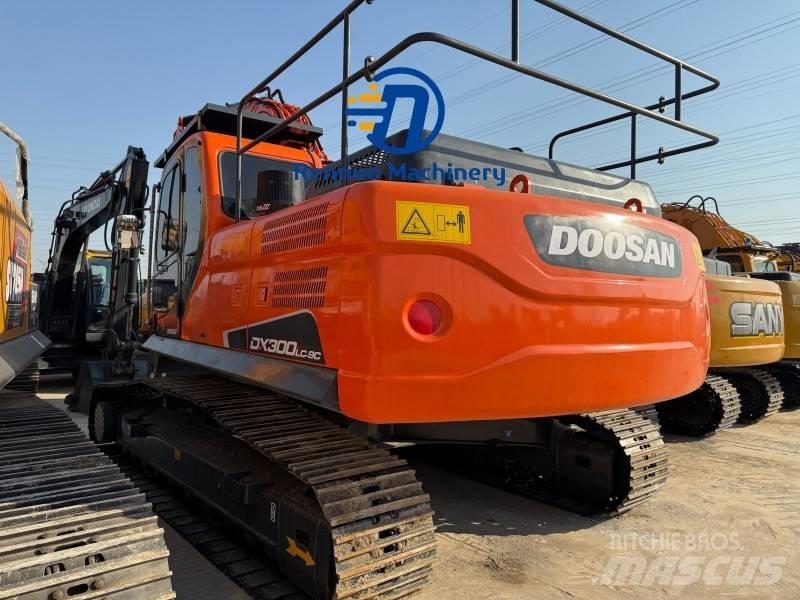 Doosan DX 300LC-9C 大型油圧ショベル12t以上（パワーショベル・ユンボ）
