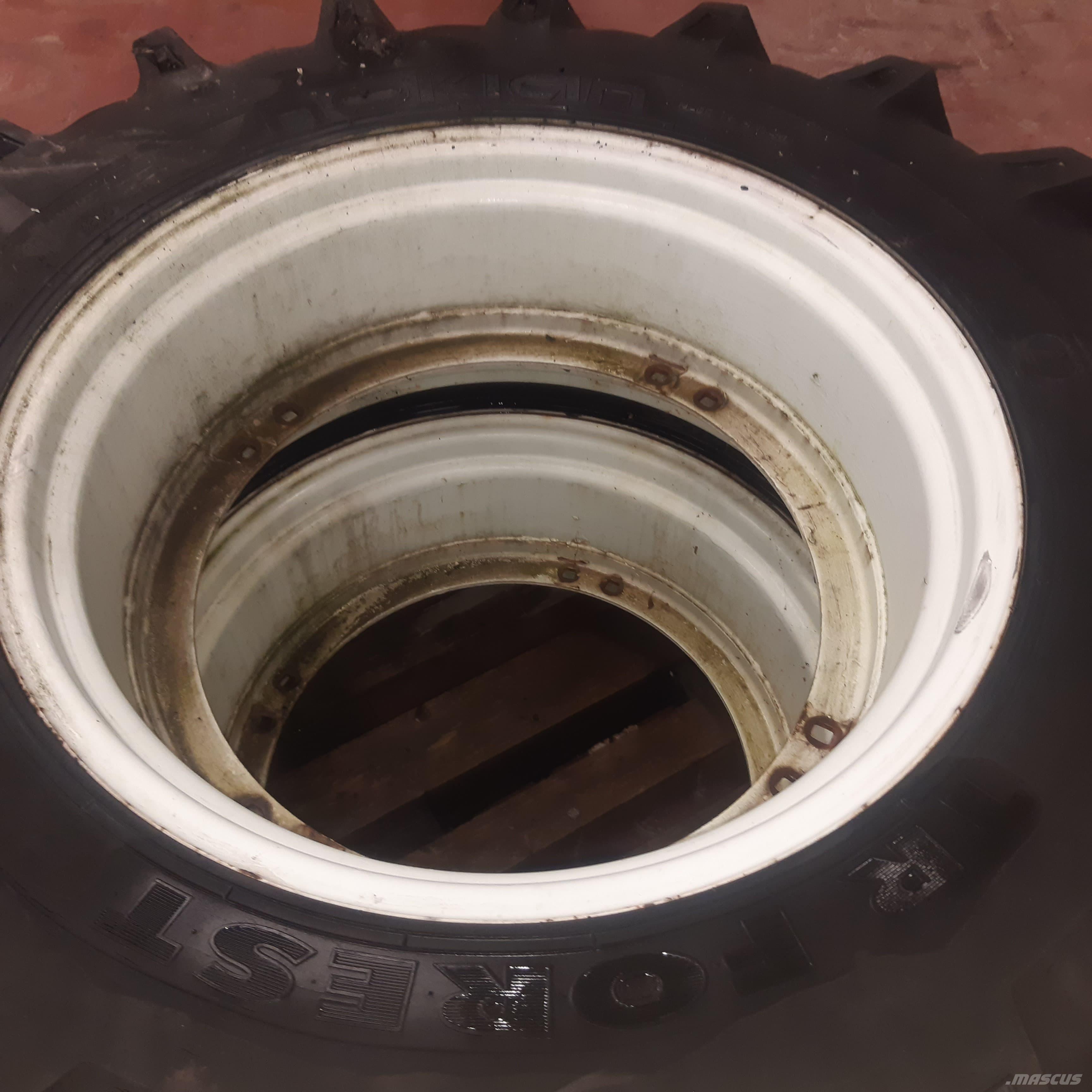 Nokian Forest タイヤ、ホイル、リム