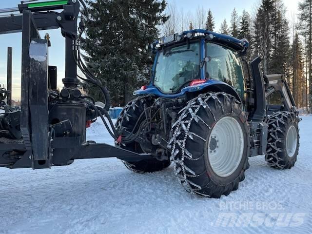 Valtra N 134 A トラクター
