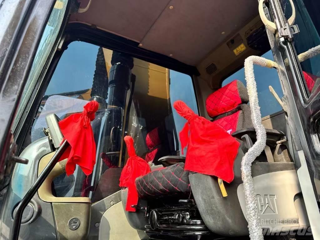 CAT 320 D 大型油圧ショベル12t以上（パワーショベル・ユンボ）