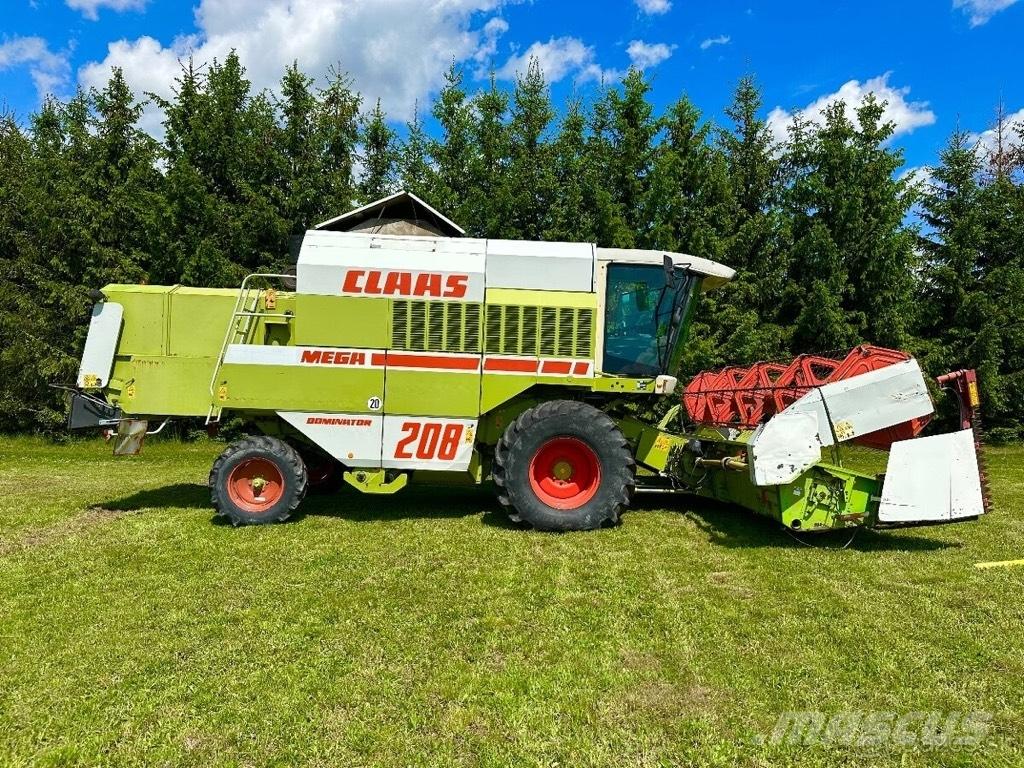 CLAAS Mega 208 コンバイン