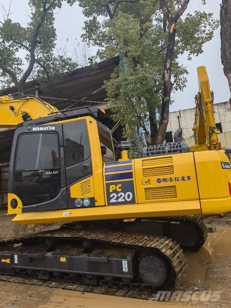 Komatsu PC 220-8 大型油圧ショベル12t以上（パワーショベル・ユンボ）