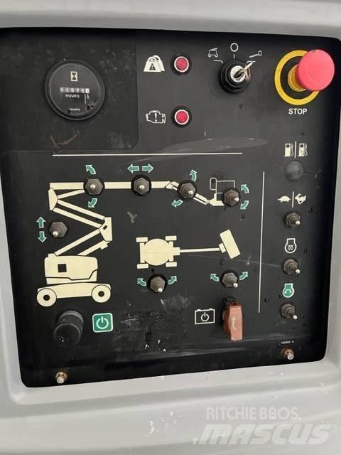 Genie Z 62/40 ブームリフト　屈伸型