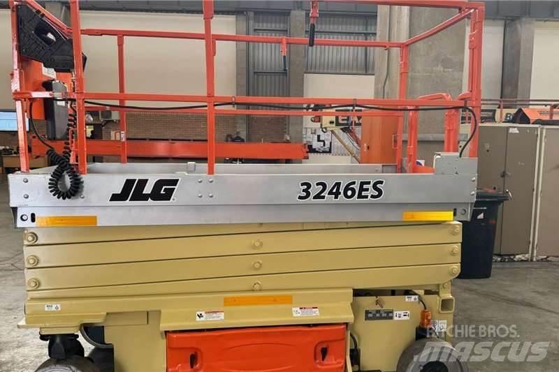 JLG 2014 JLG 3246 シザースリフト