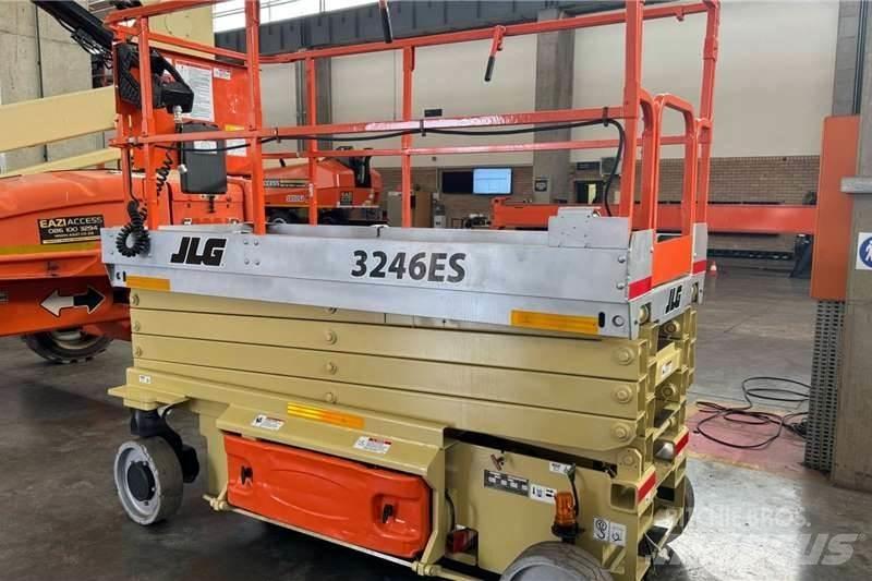 JLG 2014 JLG 3246 シザースリフト