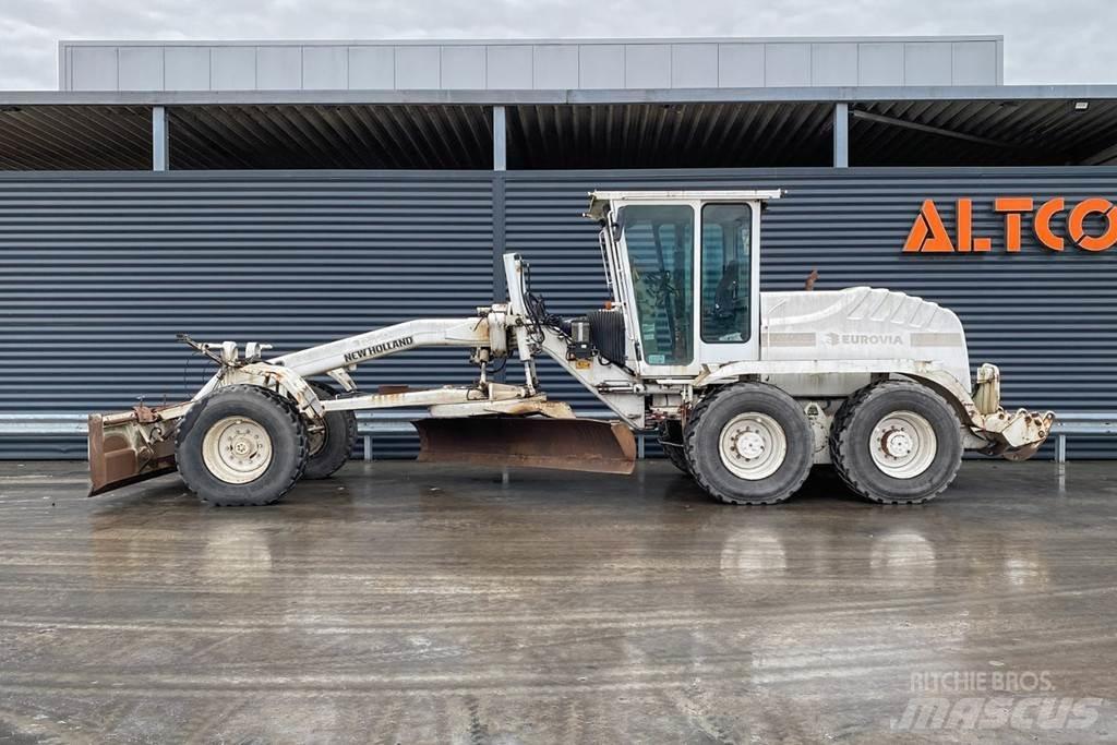 New Holland F156.6 モーターグレーダー