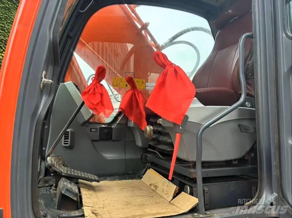 Doosan DX 225 LC 大型油圧ショベル12t以上（パワーショベル・ユンボ）