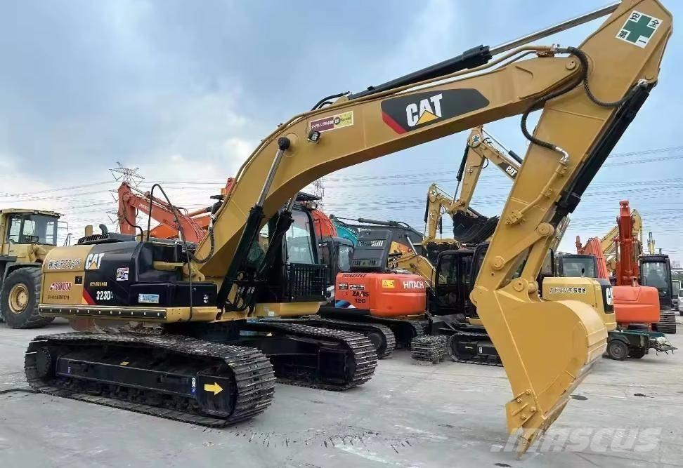 CAT 323 D 大型油圧ショベル12t以上（パワーショベル・ユンボ）