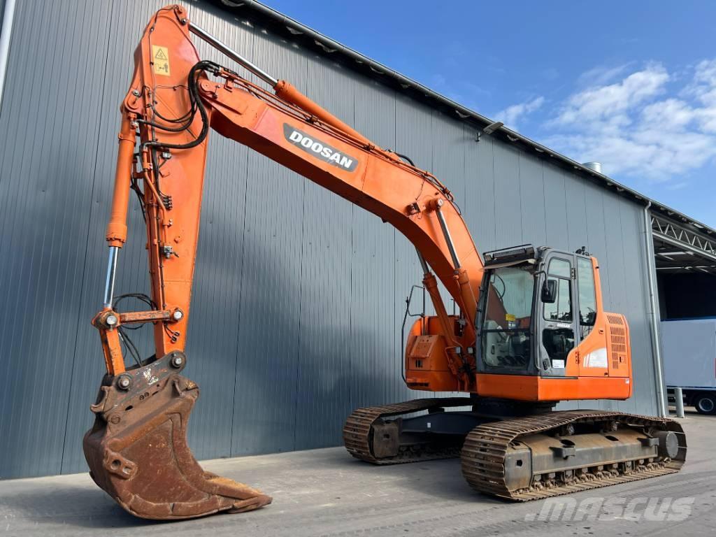 Doosan DX235LCR 大型油圧ショベル12t以上（パワーショベル・ユンボ）
