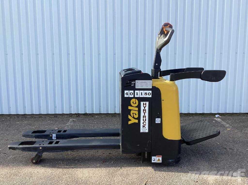 Yale MP20XUX 自走式スタッカー