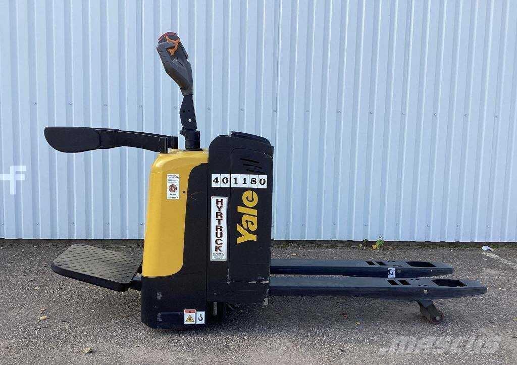 Yale MP20XUX 自走式スタッカー