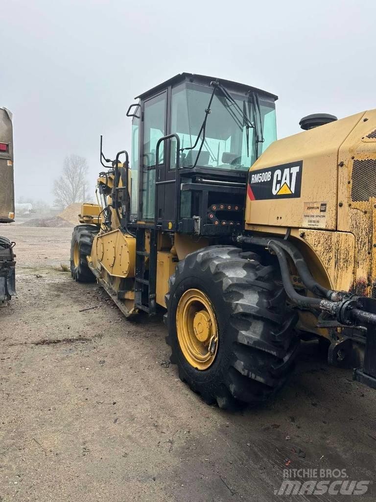 CAT RM 500 アスファルトリサイクルマシン