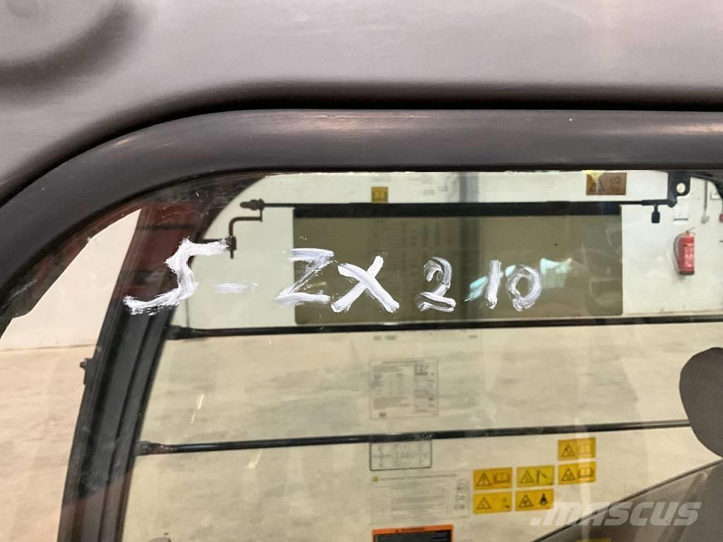 Hitachi ZX 210-3 キャビン及び内装