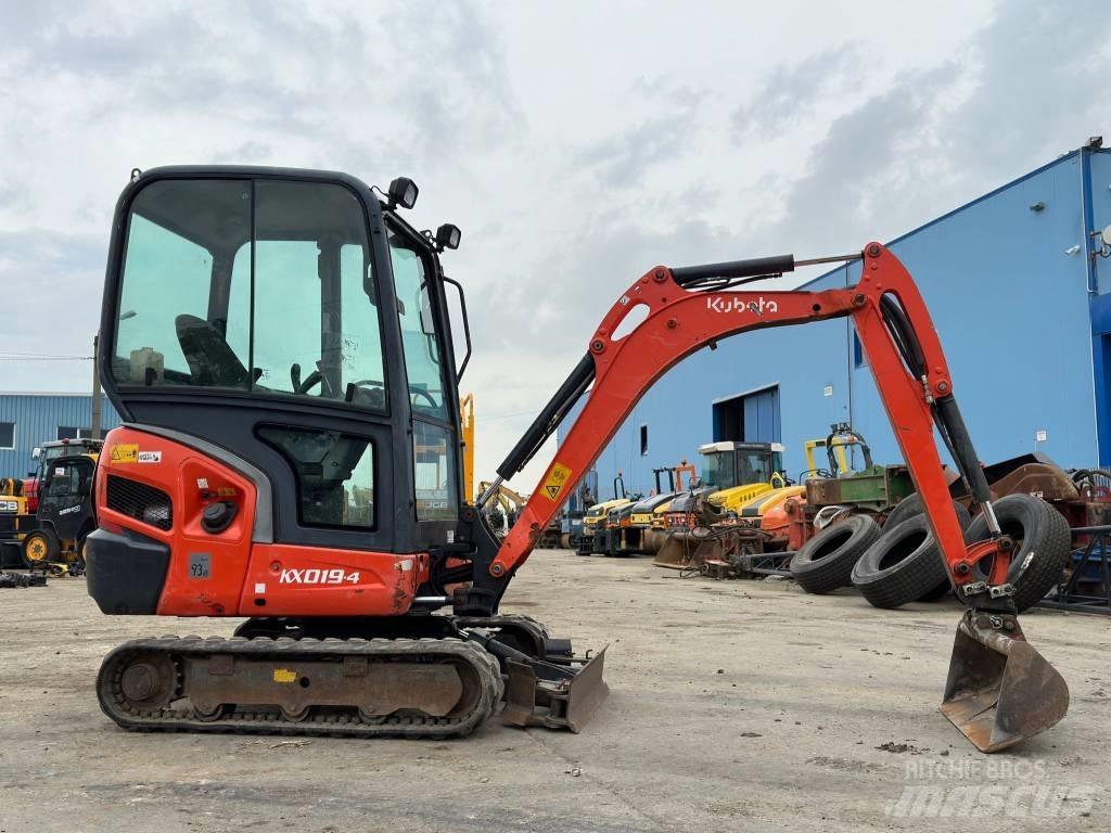 Kubota KX 019-4 ミニ油圧ショベル 7t以下（ミニユンボ・ミニディガー）