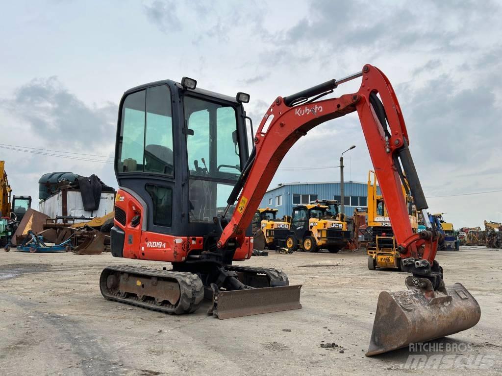 Kubota KX 019-4 ミニ油圧ショベル 7t以下（ミニユンボ・ミニディガー）