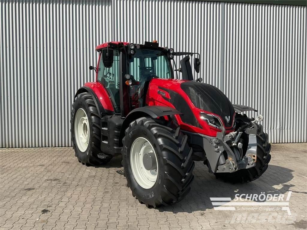 Valtra T 235 A トラクター