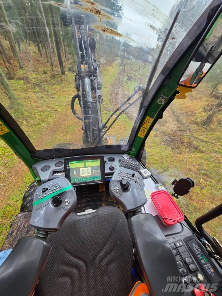 John Deere 1170 E ハーベスター