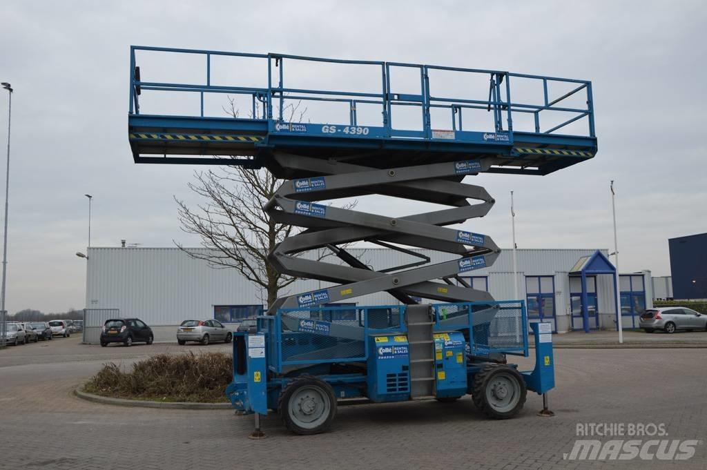Genie GS4390RT シザースリフト