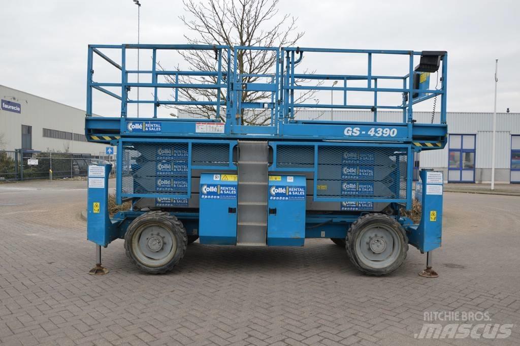 Genie GS4390RT シザースリフト
