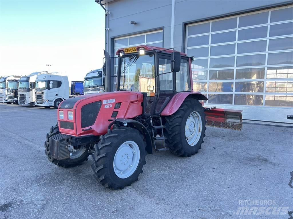 Belarus 952.5 トラクター