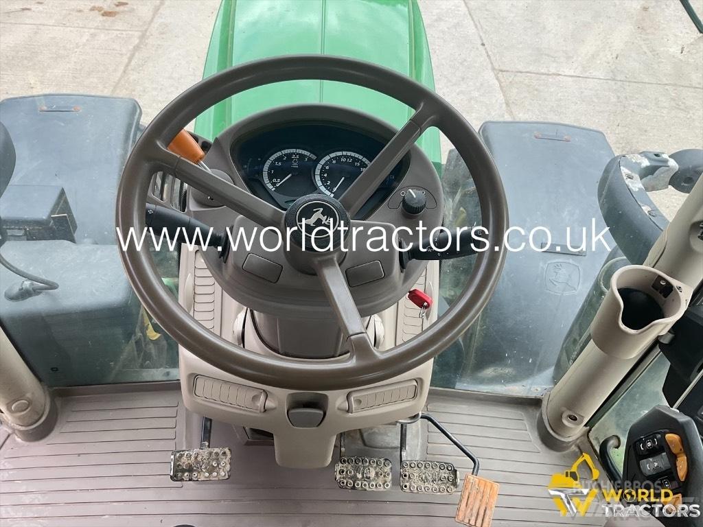 John Deere 6215 R トラクター