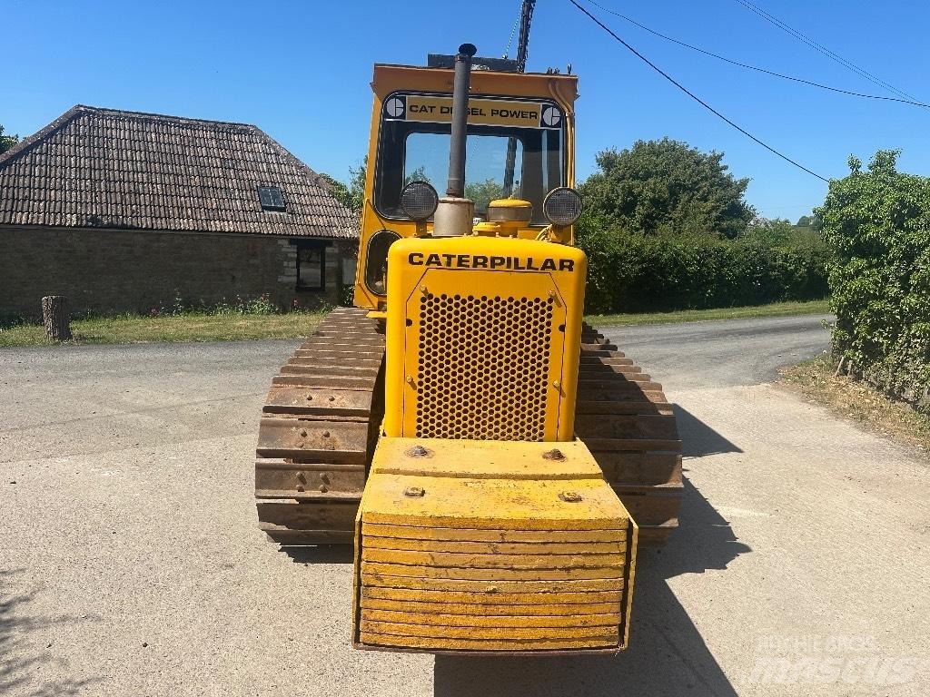 CAT D4d トラクター
