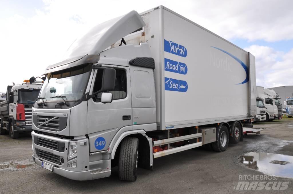 Volvo FM 6X2 ボックスボディー、ウイング、箱車
