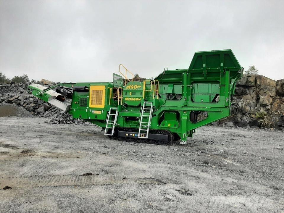 McCloskey J40 自走式クラッシャー