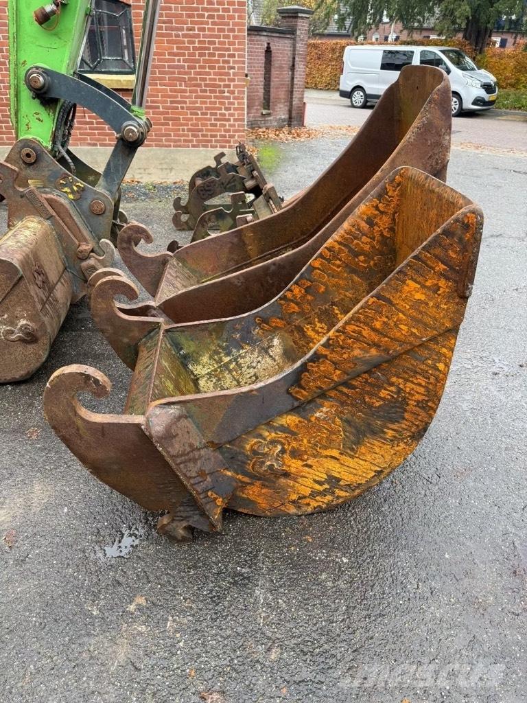 Hyundai R140W-9 ホイール式油圧ショベル（パワーショベル・ユンボ・バックホー）