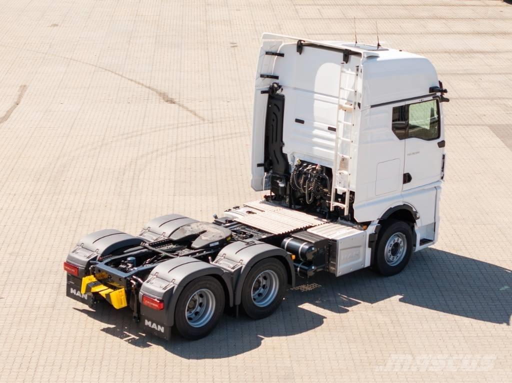 MAN TGX 28.520 中古トラクターヘッド | トレーラーヘッド