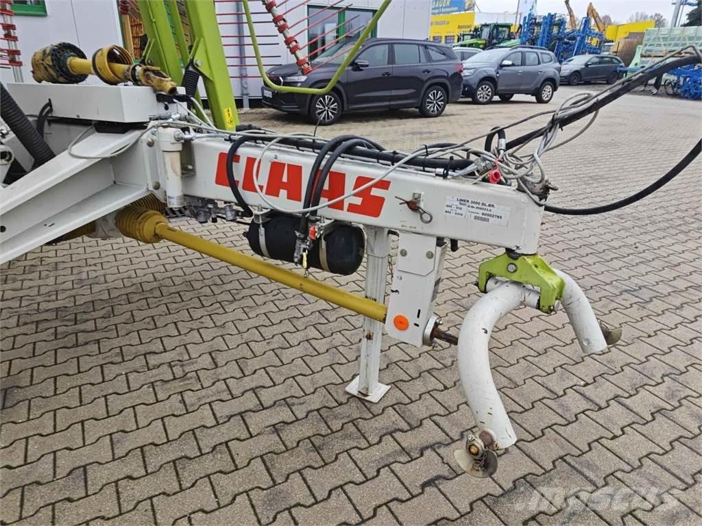 CLAAS Liner 3000 ウィンドローア/レーキ