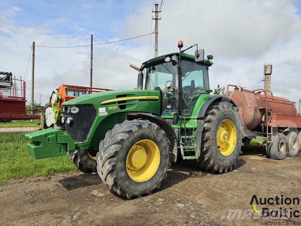 John Deere 7830 トラクター
