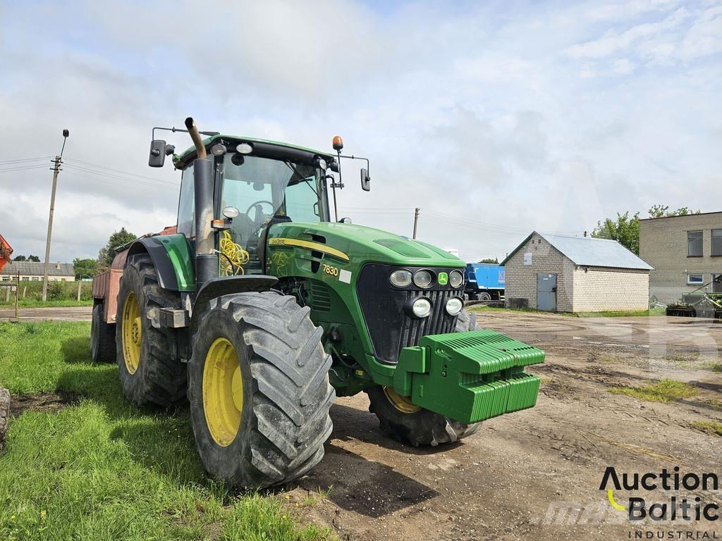 John Deere 7830 トラクター