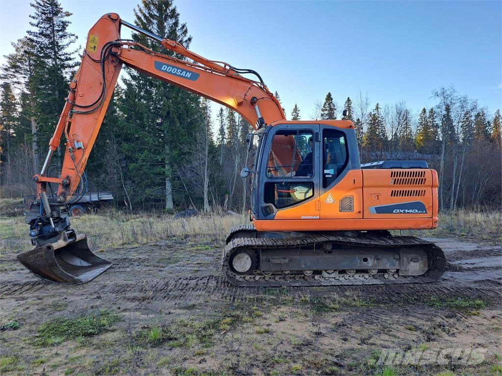 Doosan DX 140 LC-3 大型油圧ショベル12t以上（パワーショベル・ユンボ）