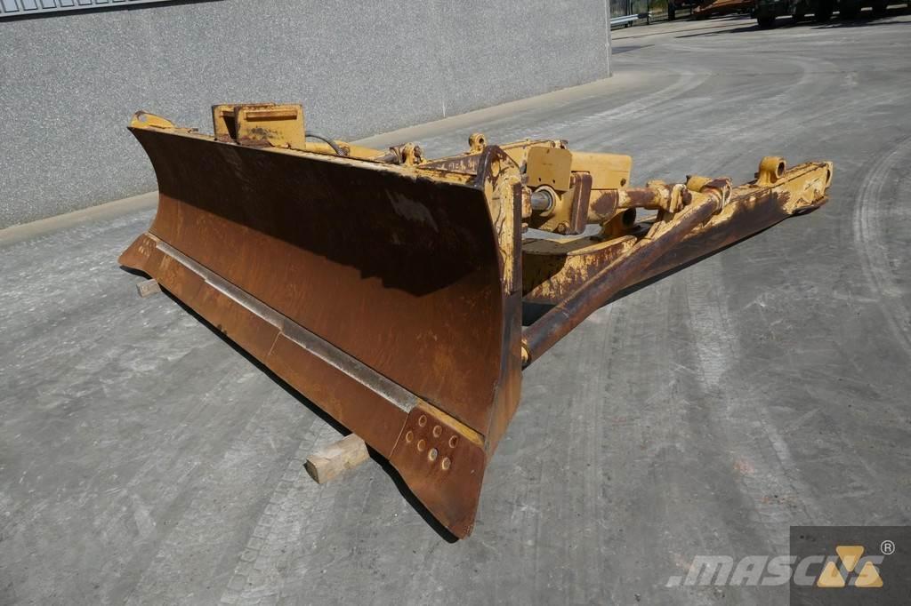 CAT D8T Blade ブレード