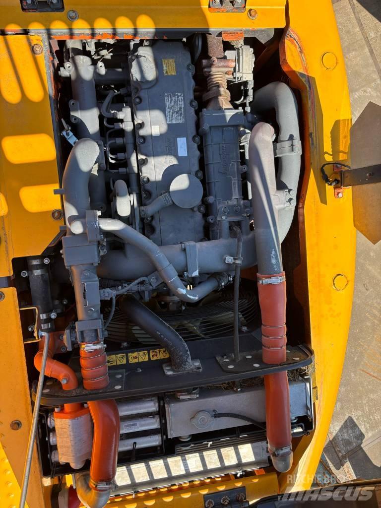 Doosan DX 160 W-3 ホイール式油圧ショベル（パワーショベル・ユンボ・バックホー）