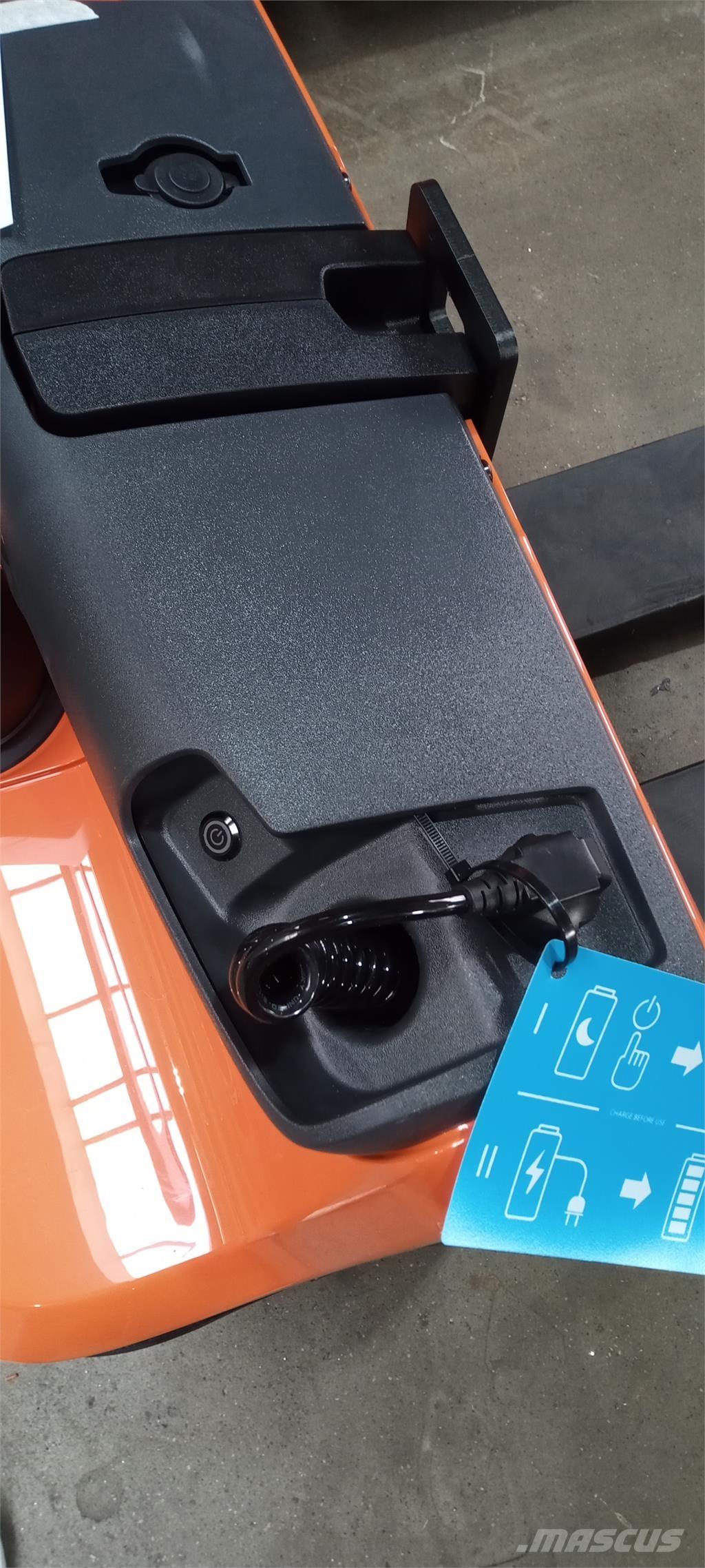 Toyota LWI 160 ウォーキンフォークリフト