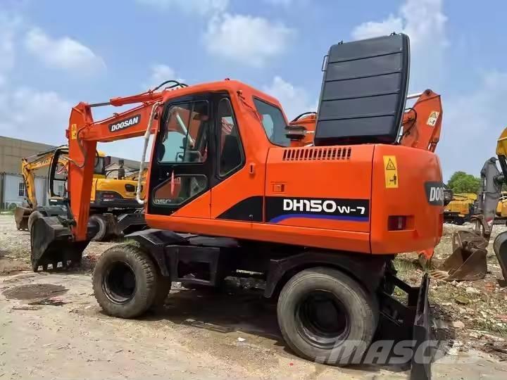 Doosan DH150W-7 ホイール式油圧ショベル（パワーショベル・ユンボ・バックホー）