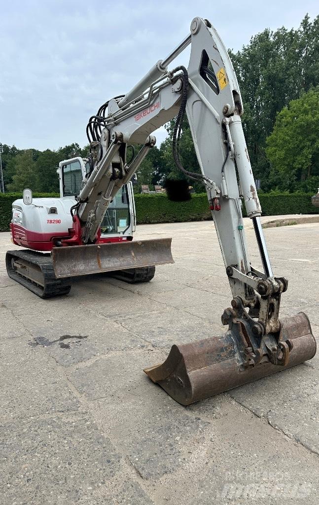 Takeuchi TB 290 中型油圧ショベル 7ｔ-12ｔ（ユンボ・パワーショベル・バックホー）