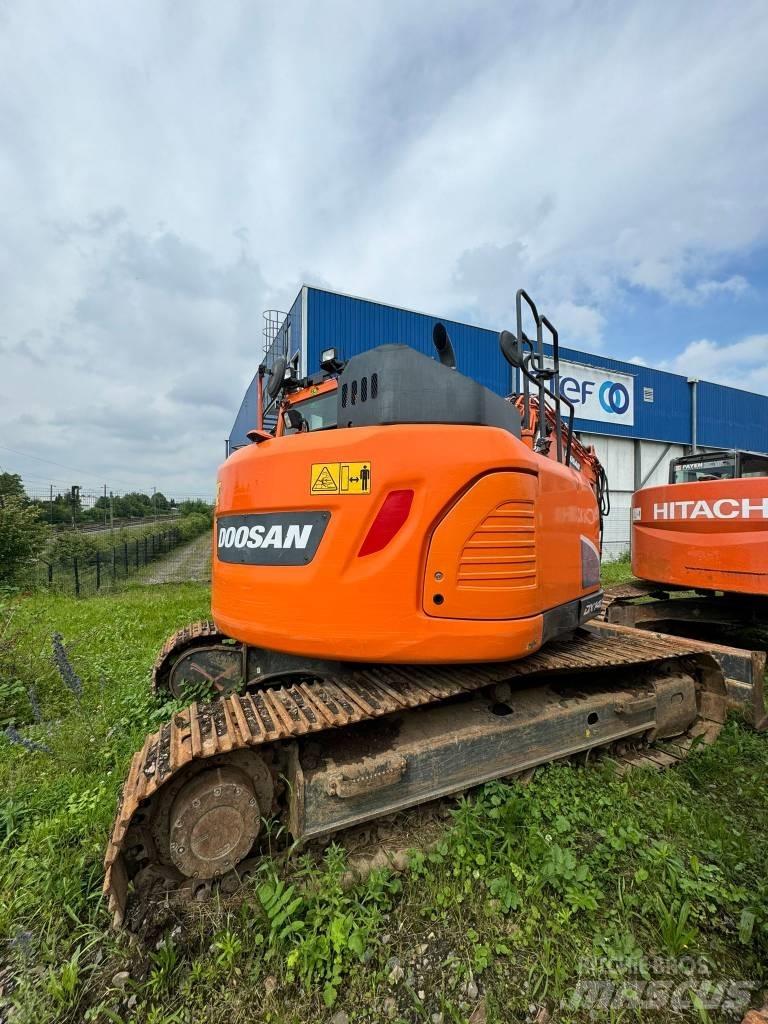 Doosan DX 140 LCR 大型油圧ショベル12t以上（パワーショベル・ユンボ）