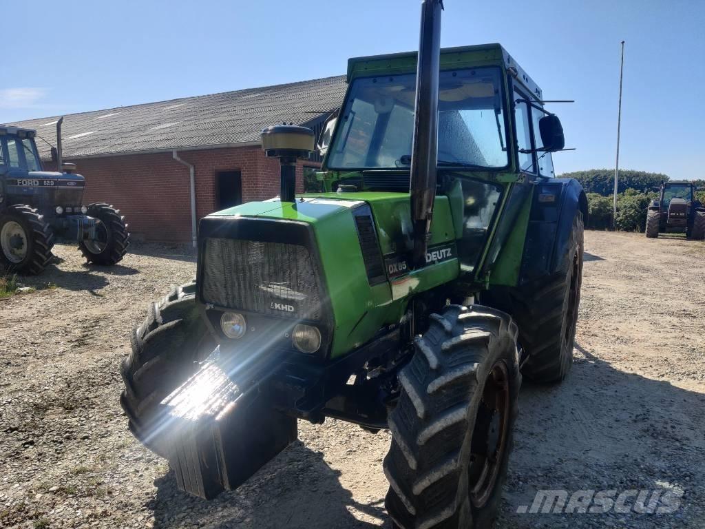 Deutz DX 85 ALLRAD トラクター