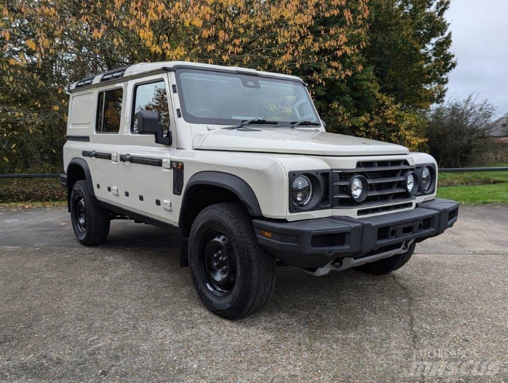  INEOS GRENADIER 自動車