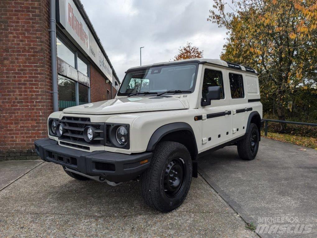  INEOS GRENADIER 自動車