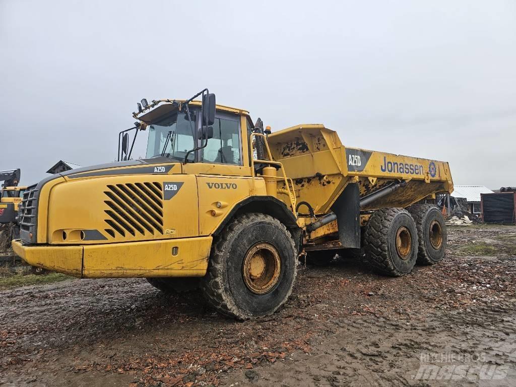 Volvo A25D / a30, a35 アーティキュレート式ダンプトラック